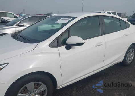 2017 Chevrolet Cruze Ls Auto z USA, uszkodzony, nr VIN 1G1BC5SM8H7181485